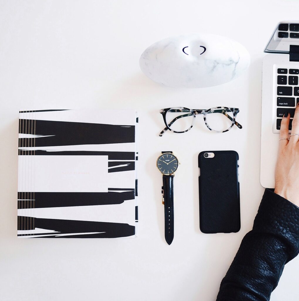 Top 10 Must-Have Gadgets for Tech Enthusiasts in 2024 Must-Have Gadgets for Tech Enthusiasts