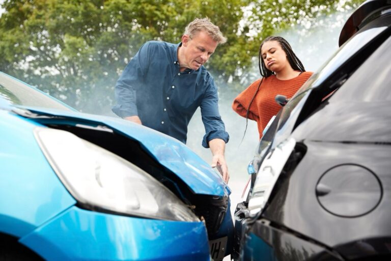 The Link Between Multitasking and Car Accidents The Link Between Multitasking and Car Accidents