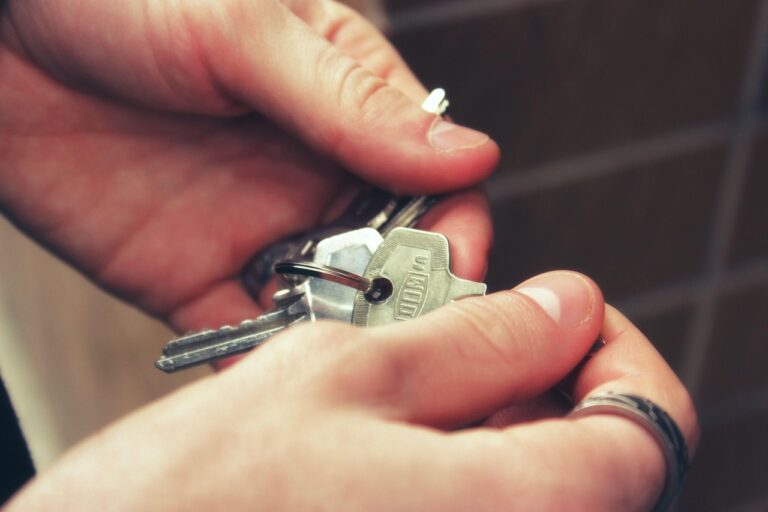 When Renting Makes Sense: Key Signs You Shouldn’t Ignore Renting Makes Sense