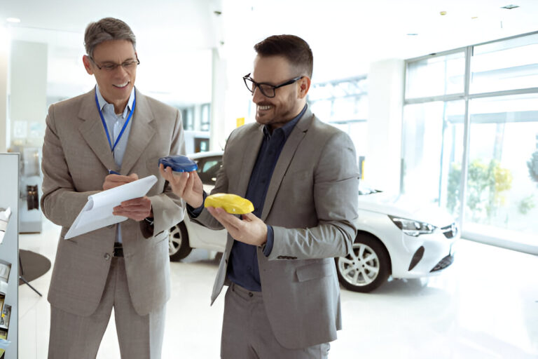 Understanding the Differences Between Leasing and Buying a Car Understanding the Differences Between Leasing and Buying a Car