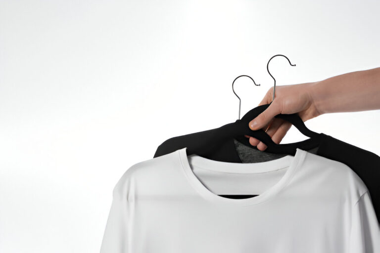 Why Oversized T-shirts Are the Ultimate Wardrobe Staple Oversized T-shirts Are the Ultimate Wardrobe Staple